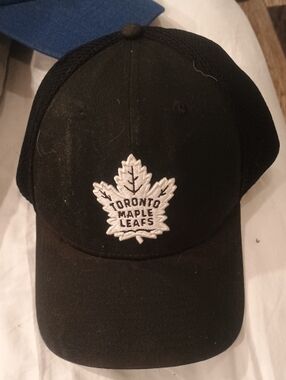 Fanatics Black Toronto Maple Leafs Embroidered Mesh-Back Cap